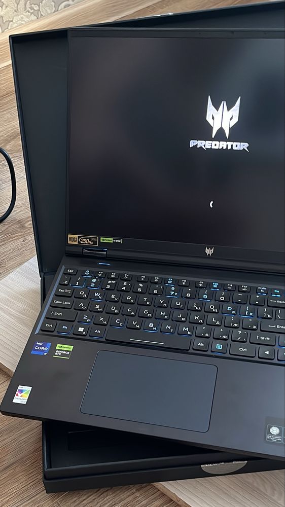 Acer Predator16-MiniLed 4080/64Gb/1Tb