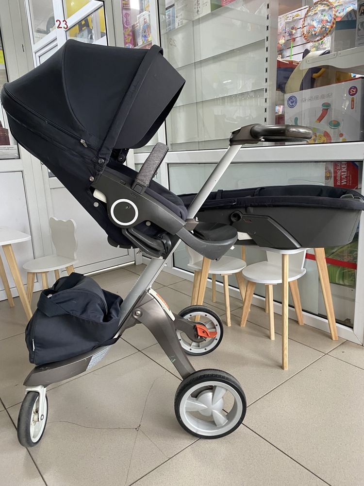 Продам бу коляску Stokke оригинал