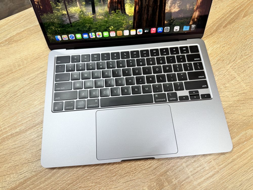 Apple MacBook AiR 13 M2 Apple M2/RAM 8GB/SSD 256GB/119 цикл 97%