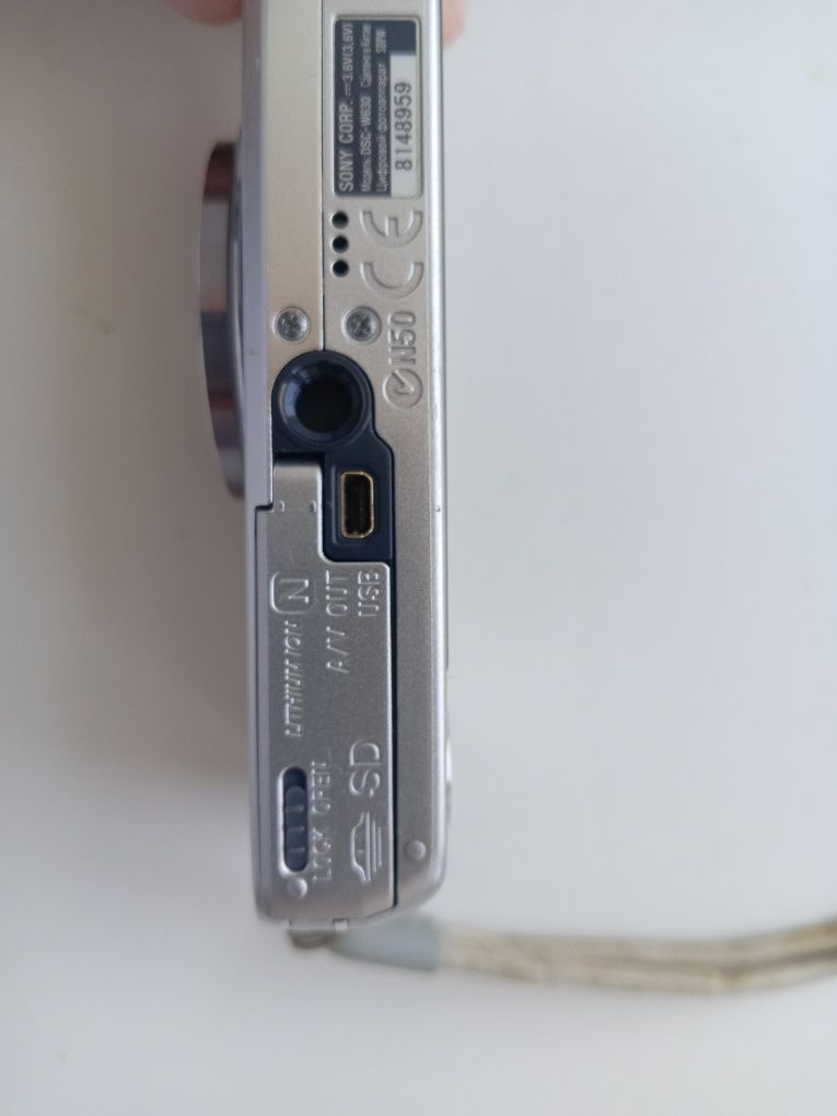 Sony Cyber-shot DSC-W570.