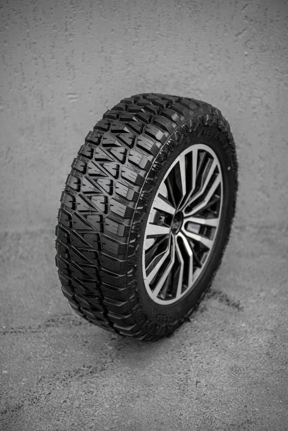 Three-A 285/70R17 LT Challenger M/T 121/118Q