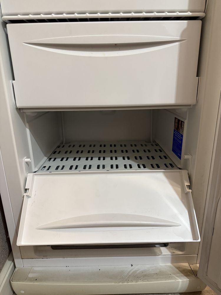 Морозильник indesit