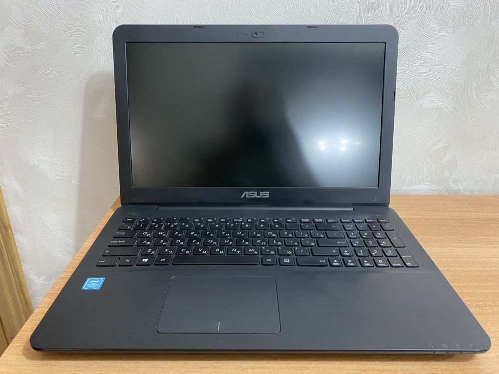 Ноутбук Asus.