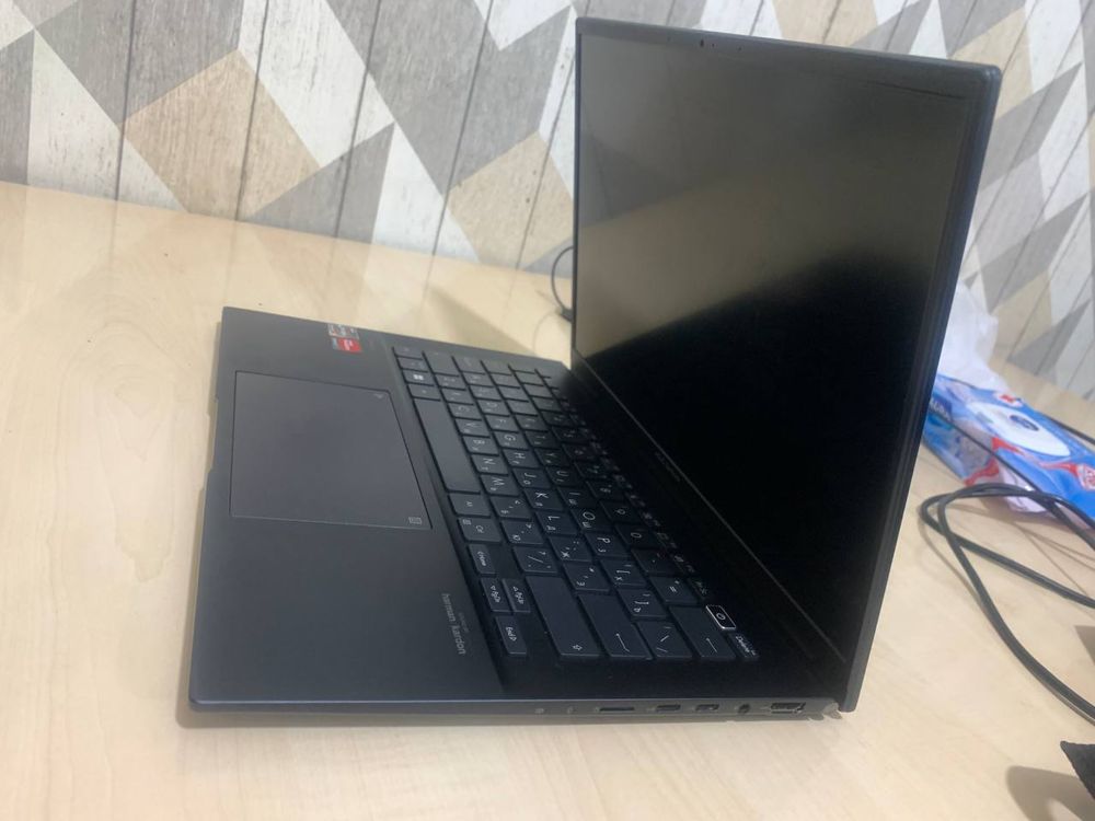 Продам ноутбук, срочно!!! (Ультрабук, легкий, Asus Zenbook ) торг есть