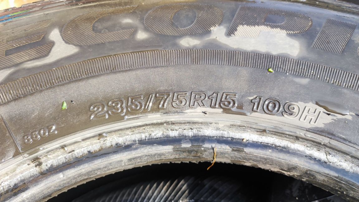 Шины Bridgestone 235. 75. R15 бу 4 баллона