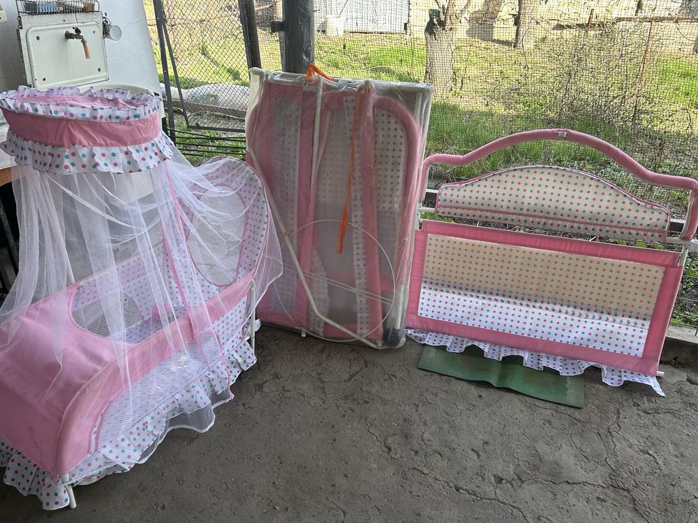 Продам манежку и ходунок
