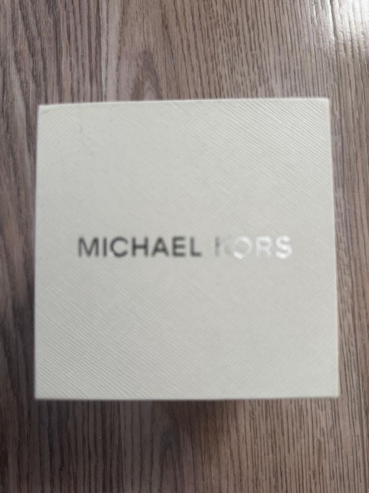 Продам часы оригинал Michael Kors