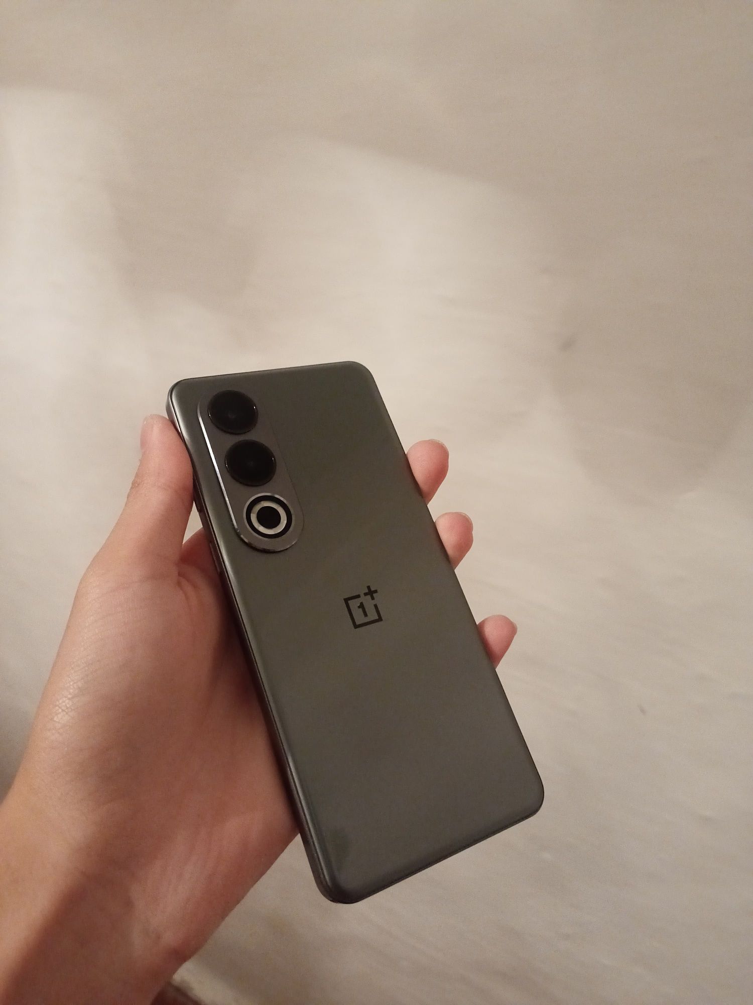 Oneplus ace 3v 12/256