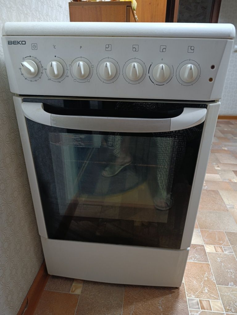 Продам кухонную плиту