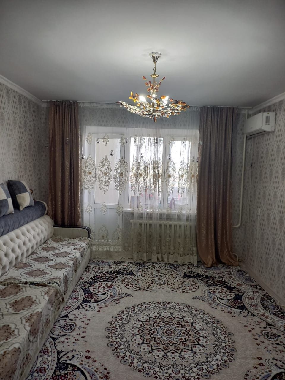 Продам квартиру р-н Жансая