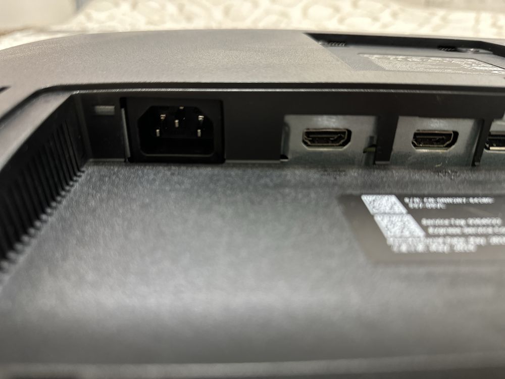 Монитор для компьютера Dell