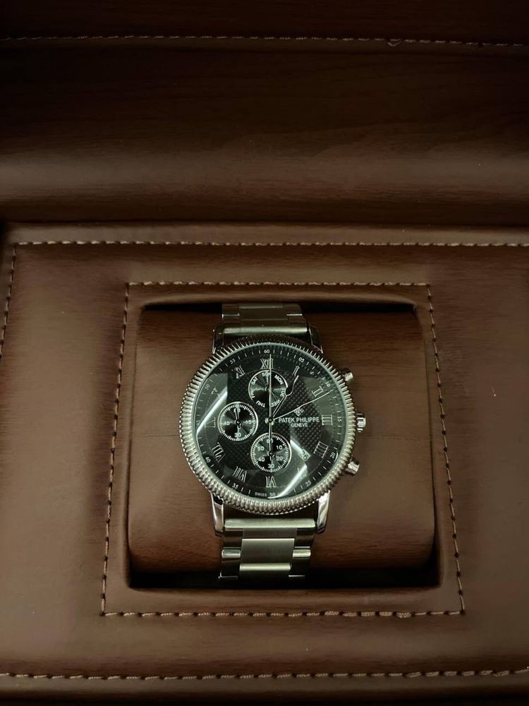 Часы в стиле “Patek Philippe Geneve”
