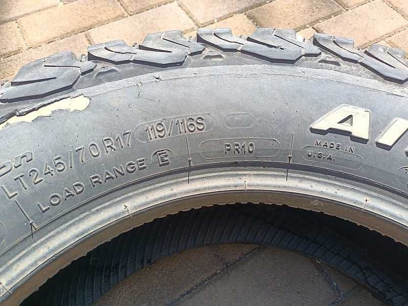 Шины 245/70 R17 - "BFGoodrich All-Terrain T/A" (США), летние.