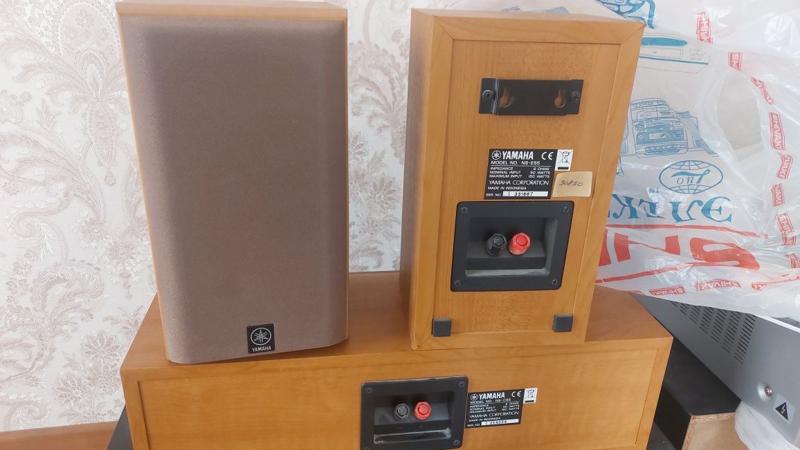 ресивер Thomson,  колонки три штуки Yamaha,  колонки Eltax