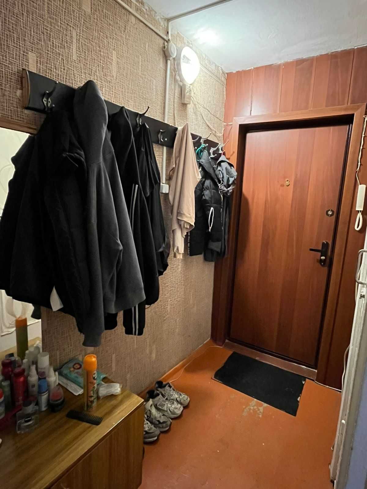 Продам 1 комнатную квартиру в районе Черемушки!