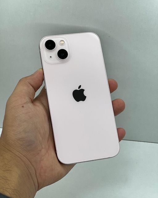 Продам iPhone 13