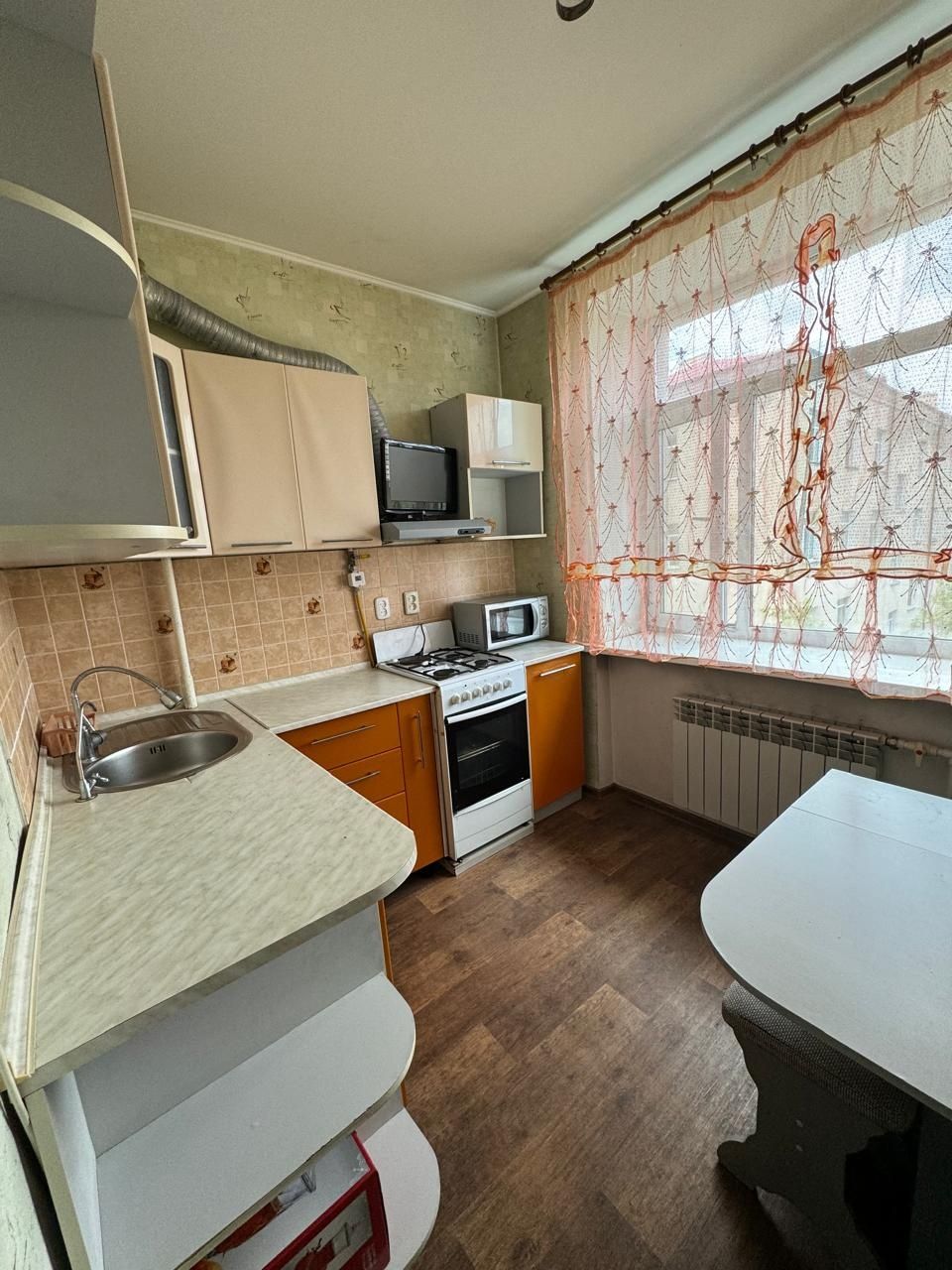 Сдам 2х комн квартиру в центре