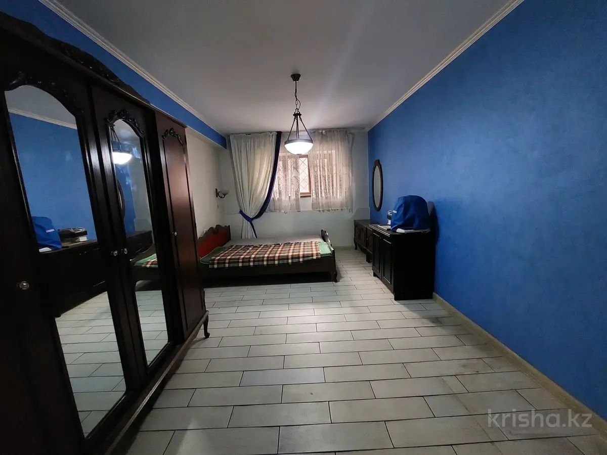 Дом 3-х этажный 220 м² В центре города