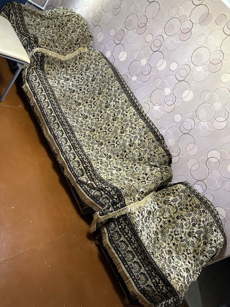 Продам диван и 2 кресла+дивандек
