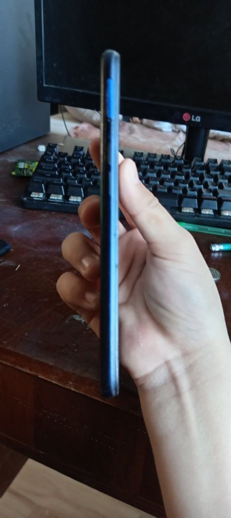 Продам телефон oppo a5s