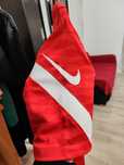2 футболки Nike каждая по 7т.