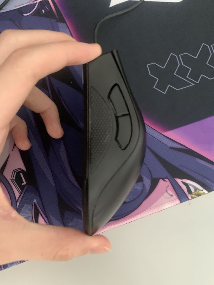 Продам игровую мышь Мышь Razer DeathAdder Essential