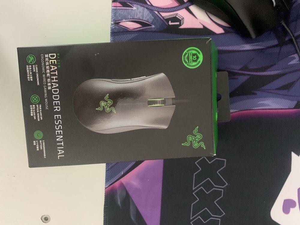 Продам игровую мышь Мышь Razer DeathAdder Essential