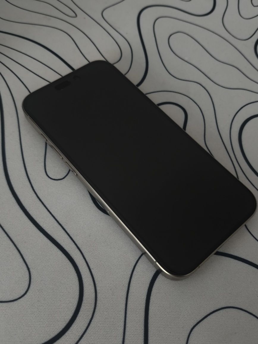 Продается Iphone 15 pro