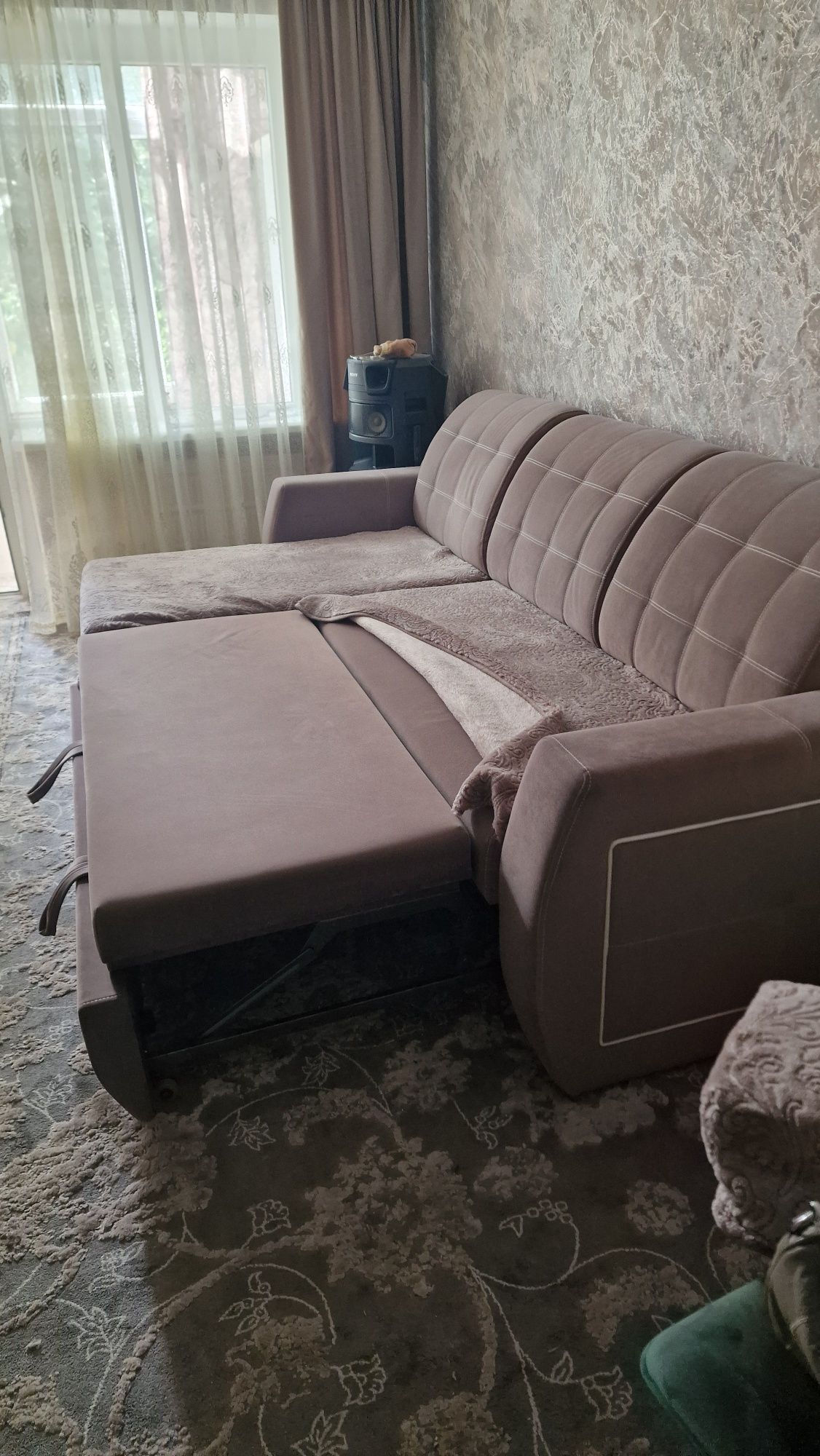 Продам диван в отличном состоянии