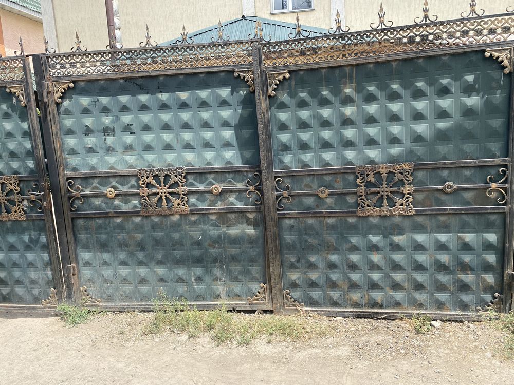 Дарбаза үйге арналған