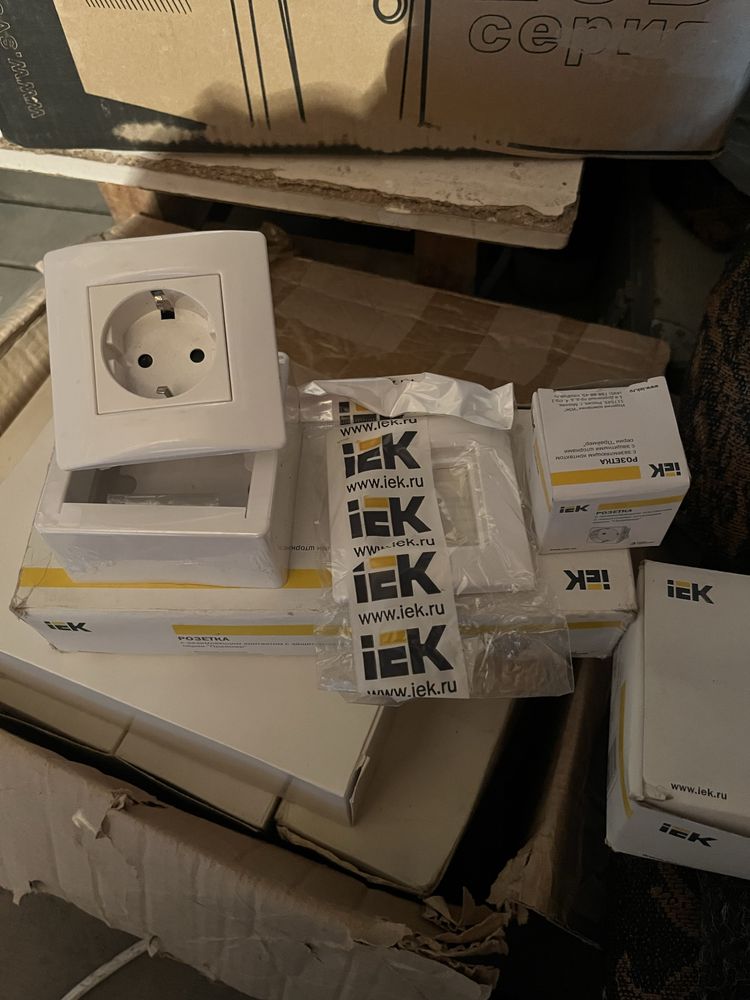 Розетки iEK качество ОГОНЬ!