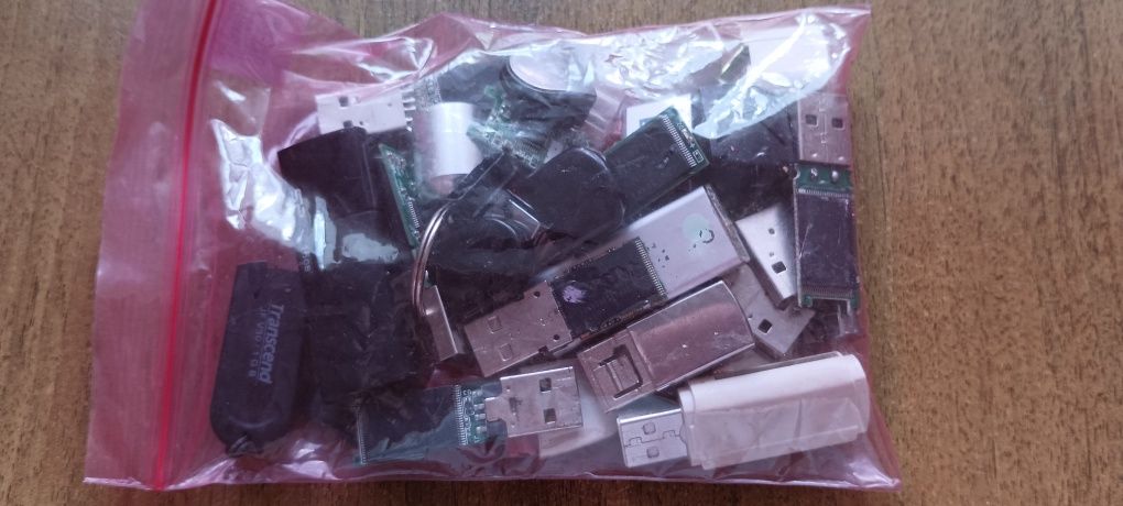 Продам usb flash флэшки на запчасти