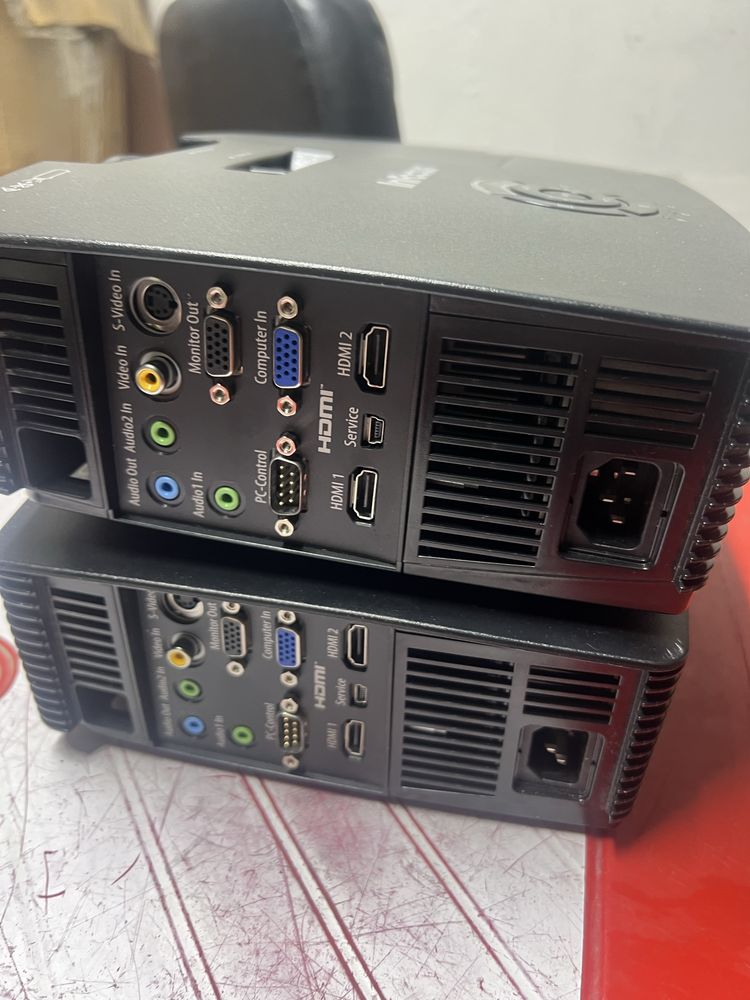 Проектор InFocus IN114xa/2xHdmia/Vga/ 3D есть 2 шт