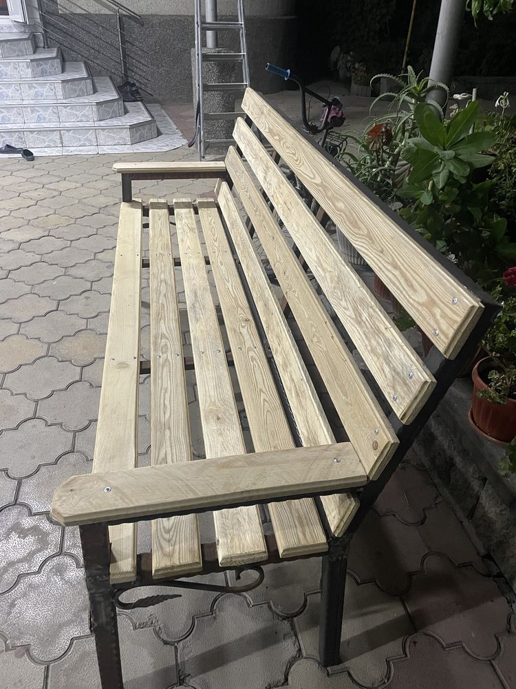 Скамейку продам прочная