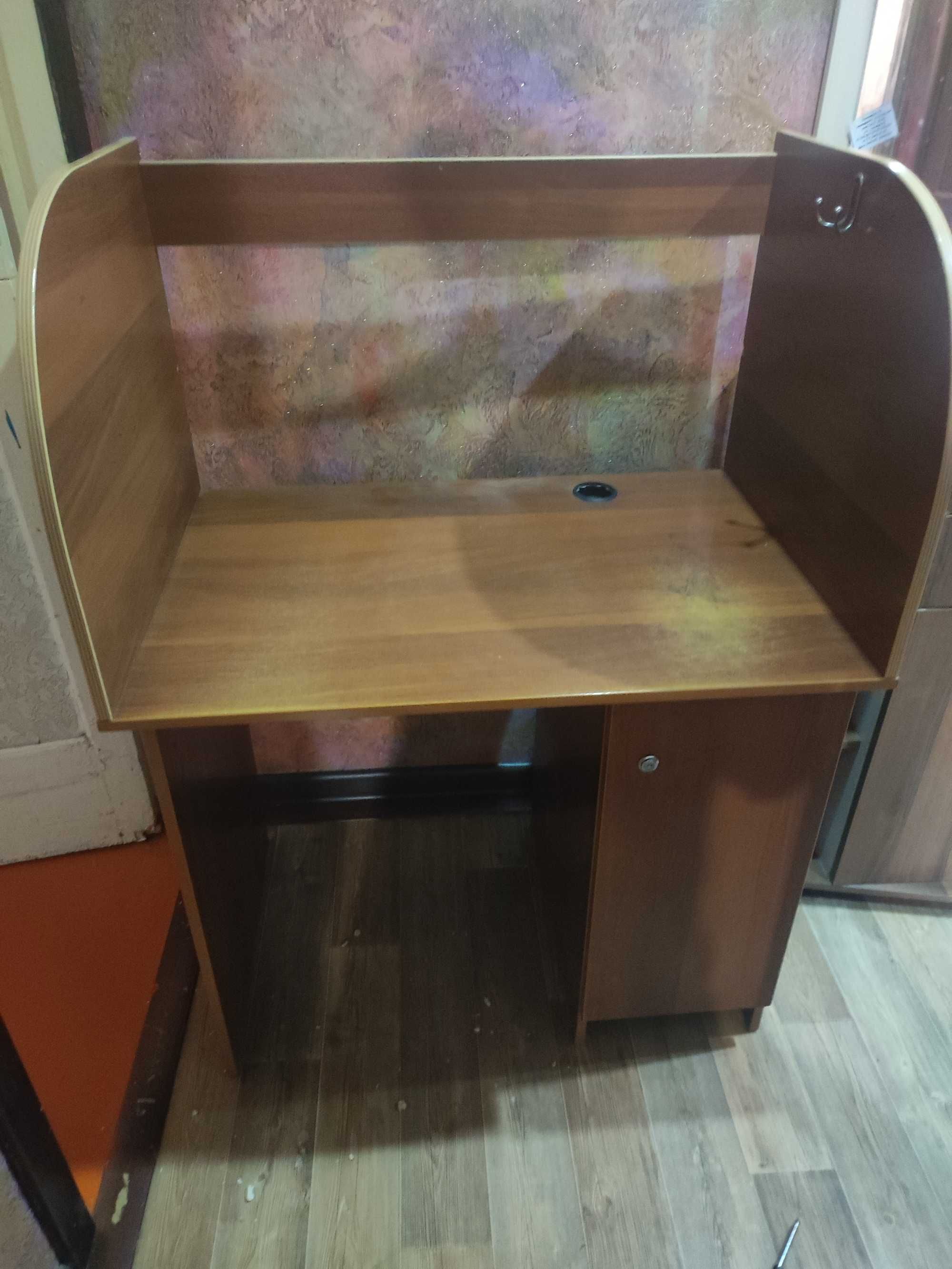 Продам компьютерные столы
