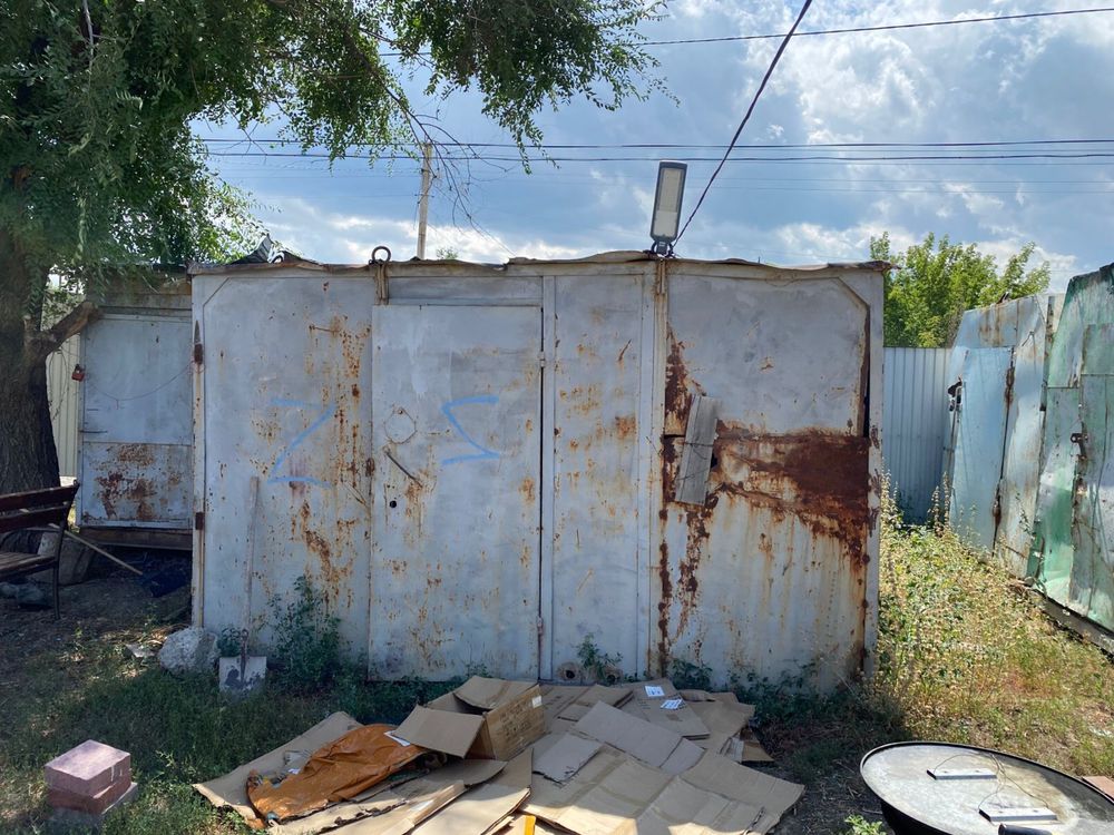 Продам рабочие вагончики