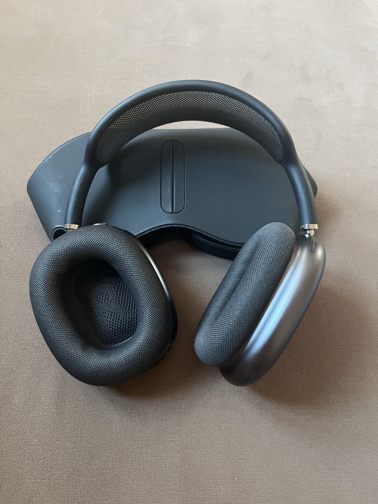 Airpods max в идеальном состояние