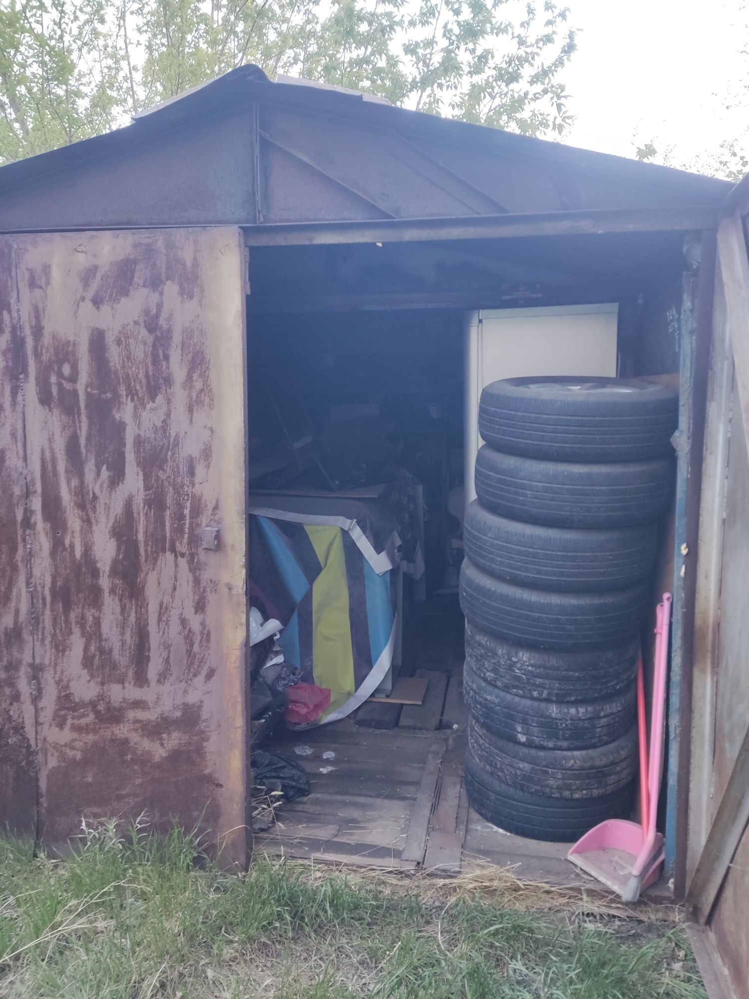 Продам гараж на циалковского