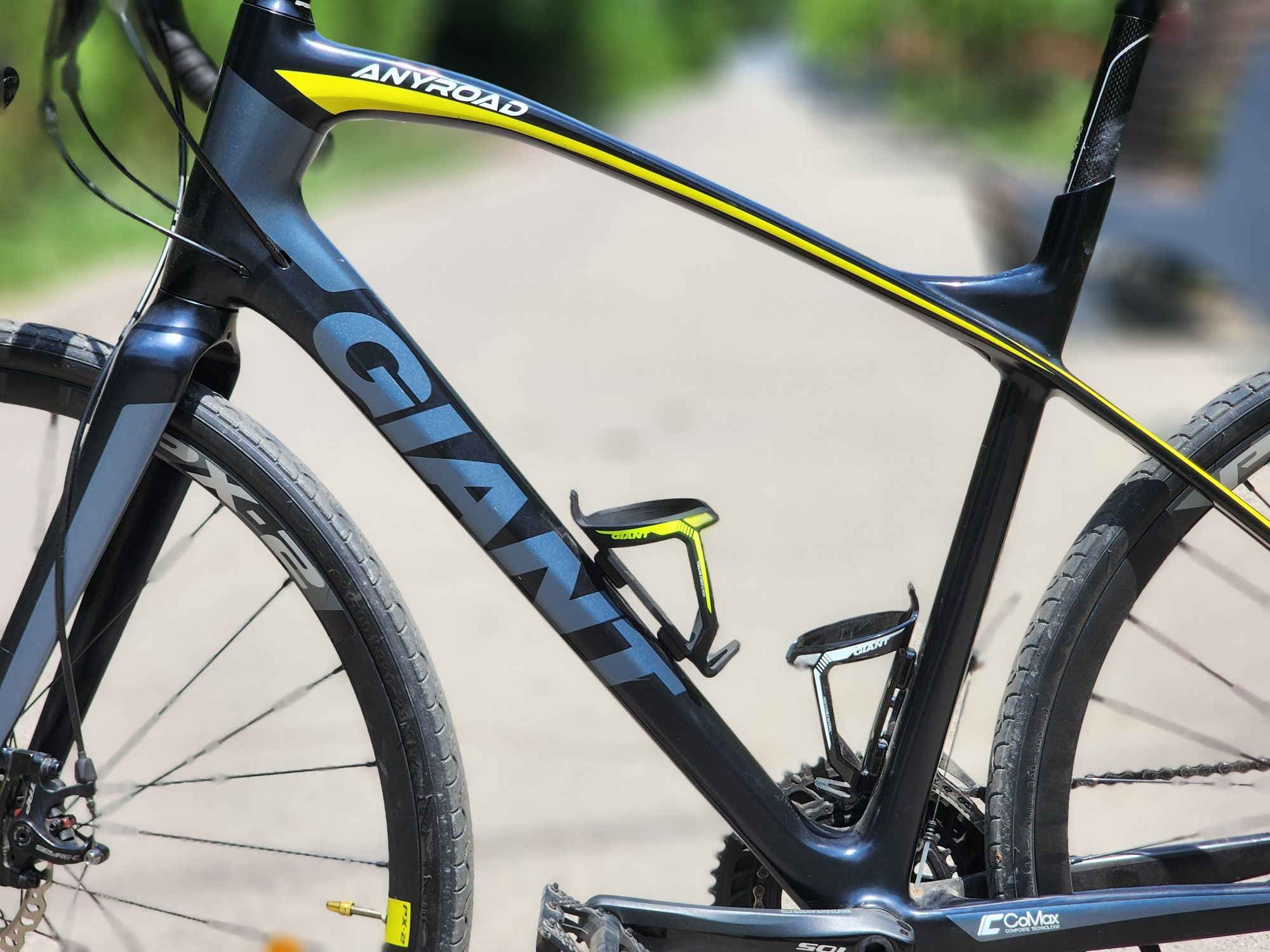 Велосипед GIANT ANYROAD, групсет Shimano 105 (2х11)