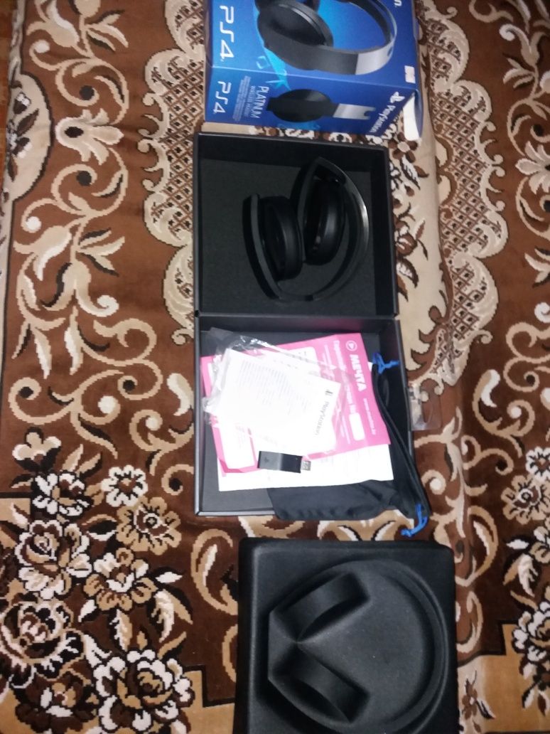 Наушники беспроводные PS4 новые