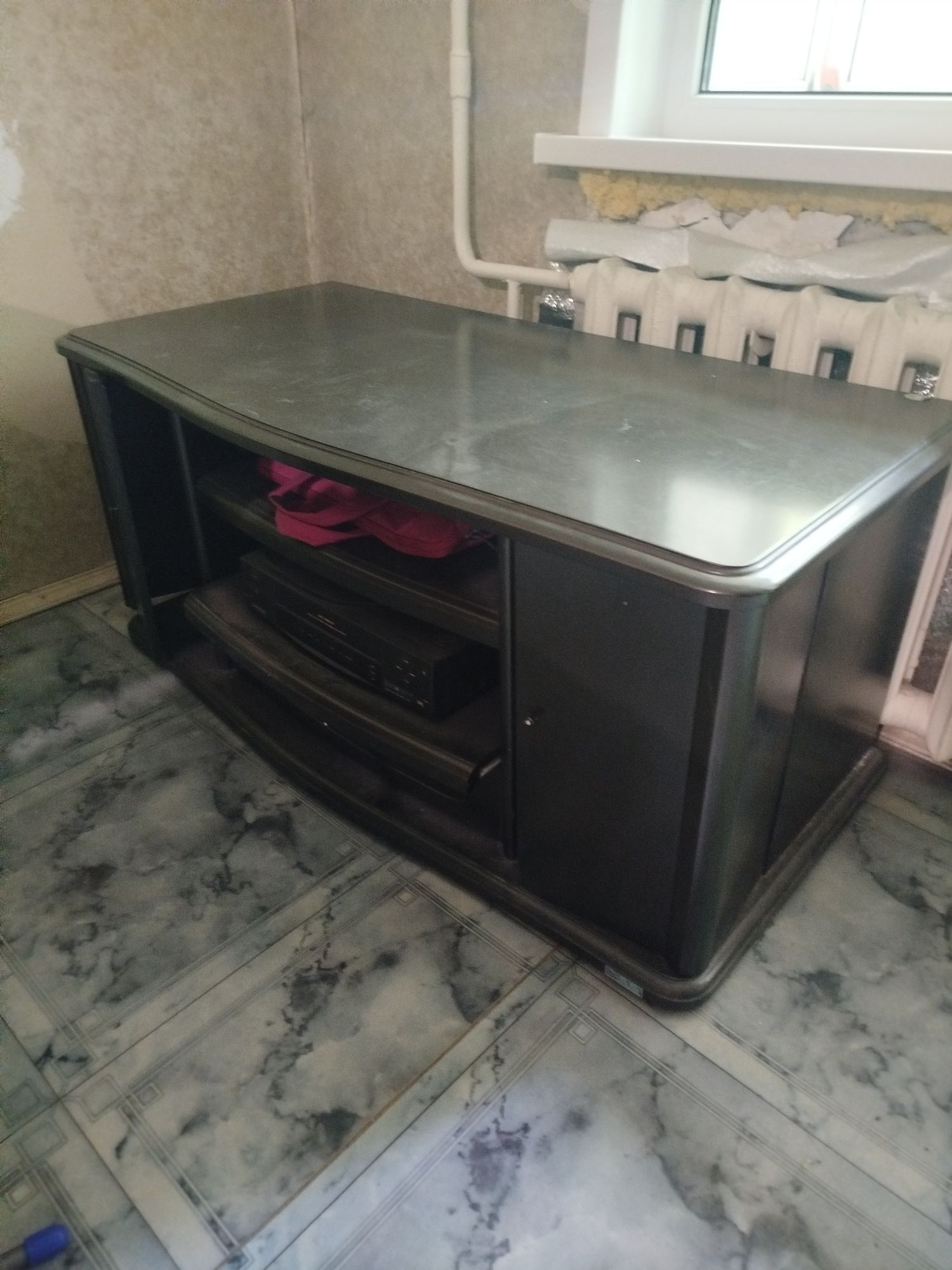 Продам стенку в зал