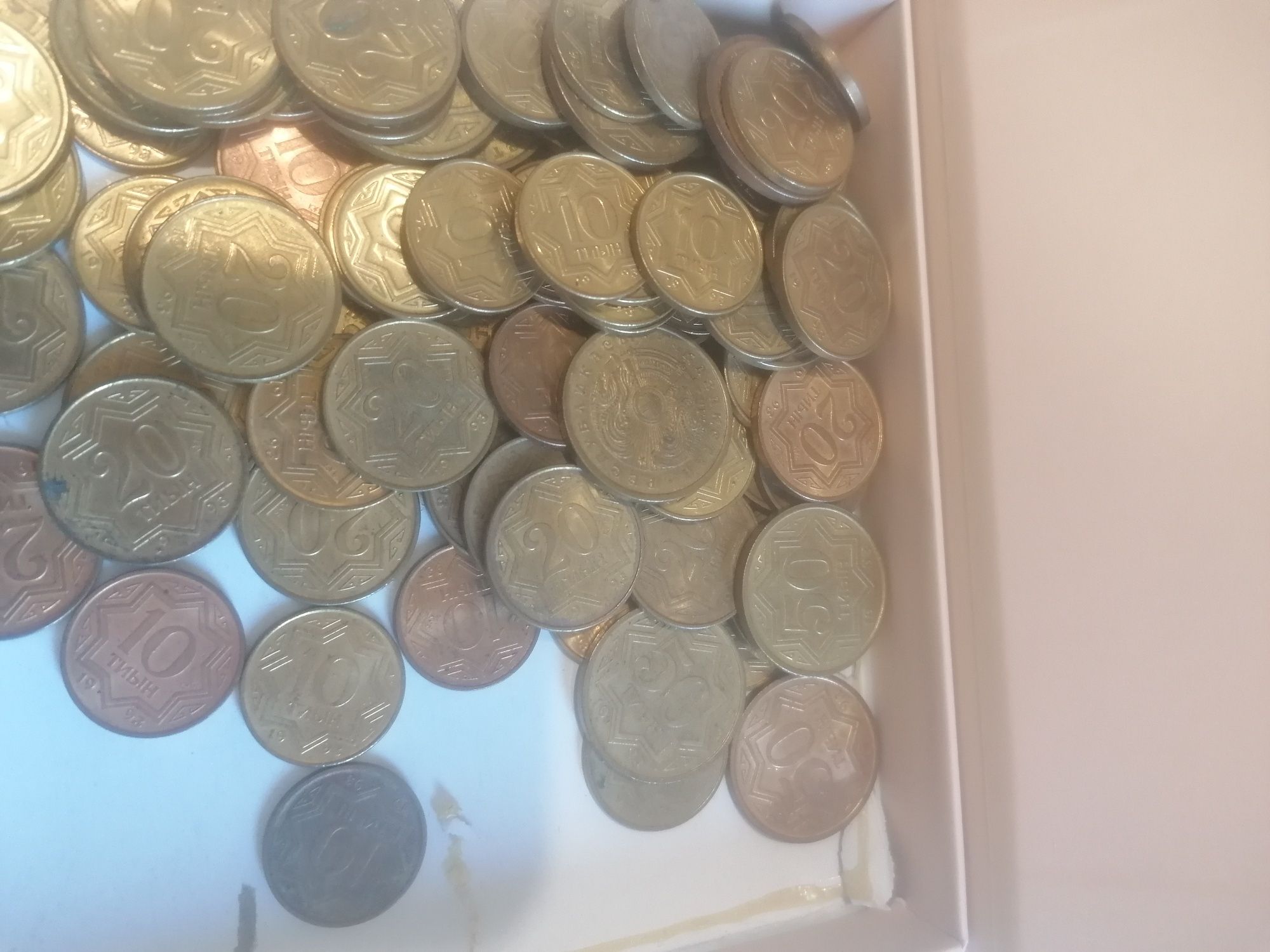 Продам марки СССР, Тиыны бумажные и т.д.