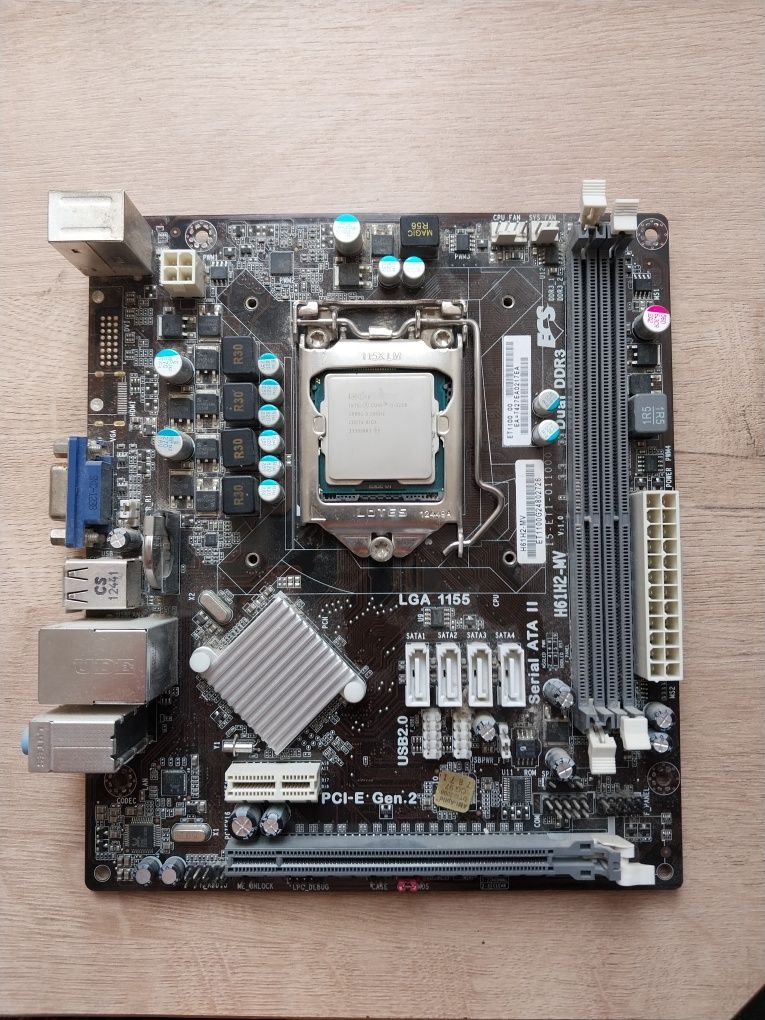 Комплект: материнка + i3-3220 + 4GB DDR3