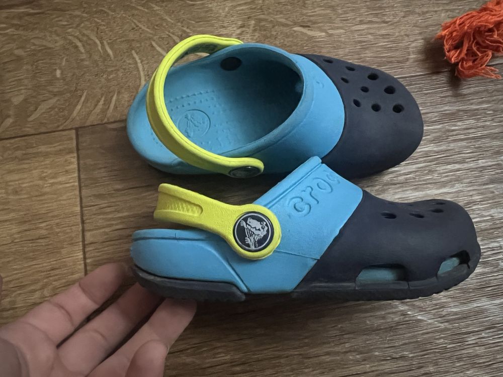 Продам детские crocs