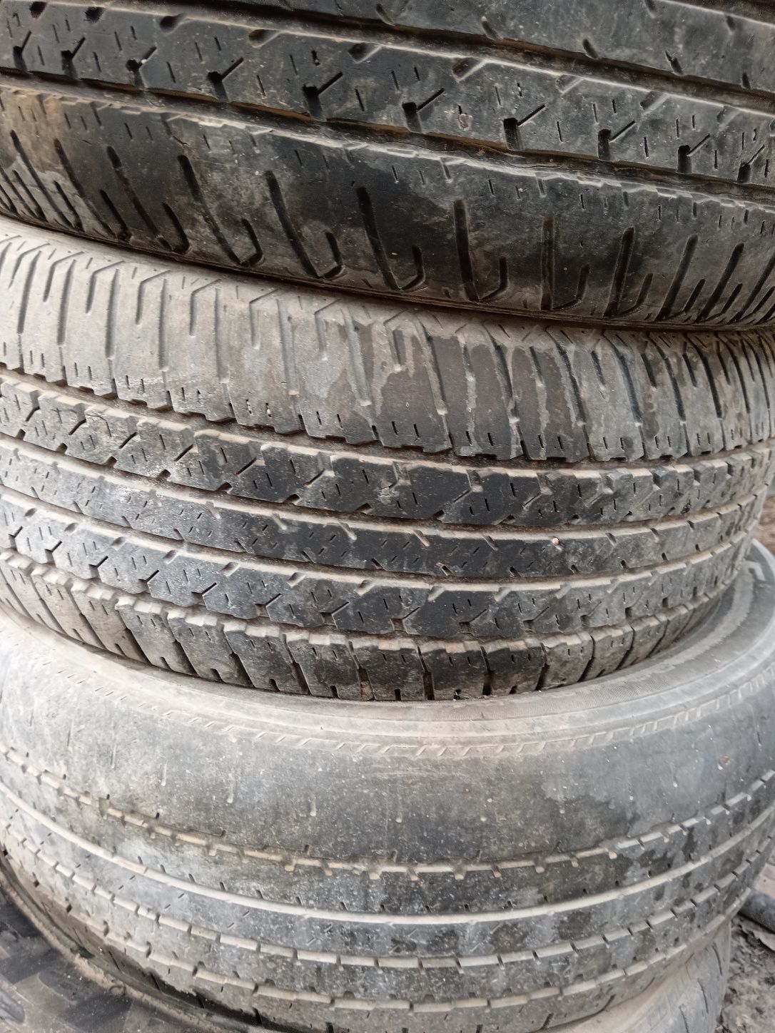 Продам резину 225/55/17