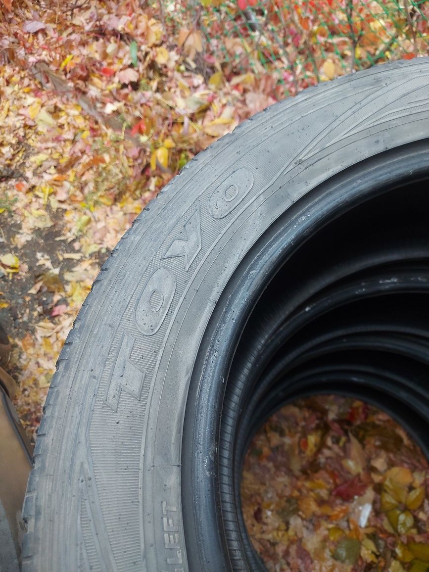 Продам шины зимние Toyo  235/60 R18 б/у