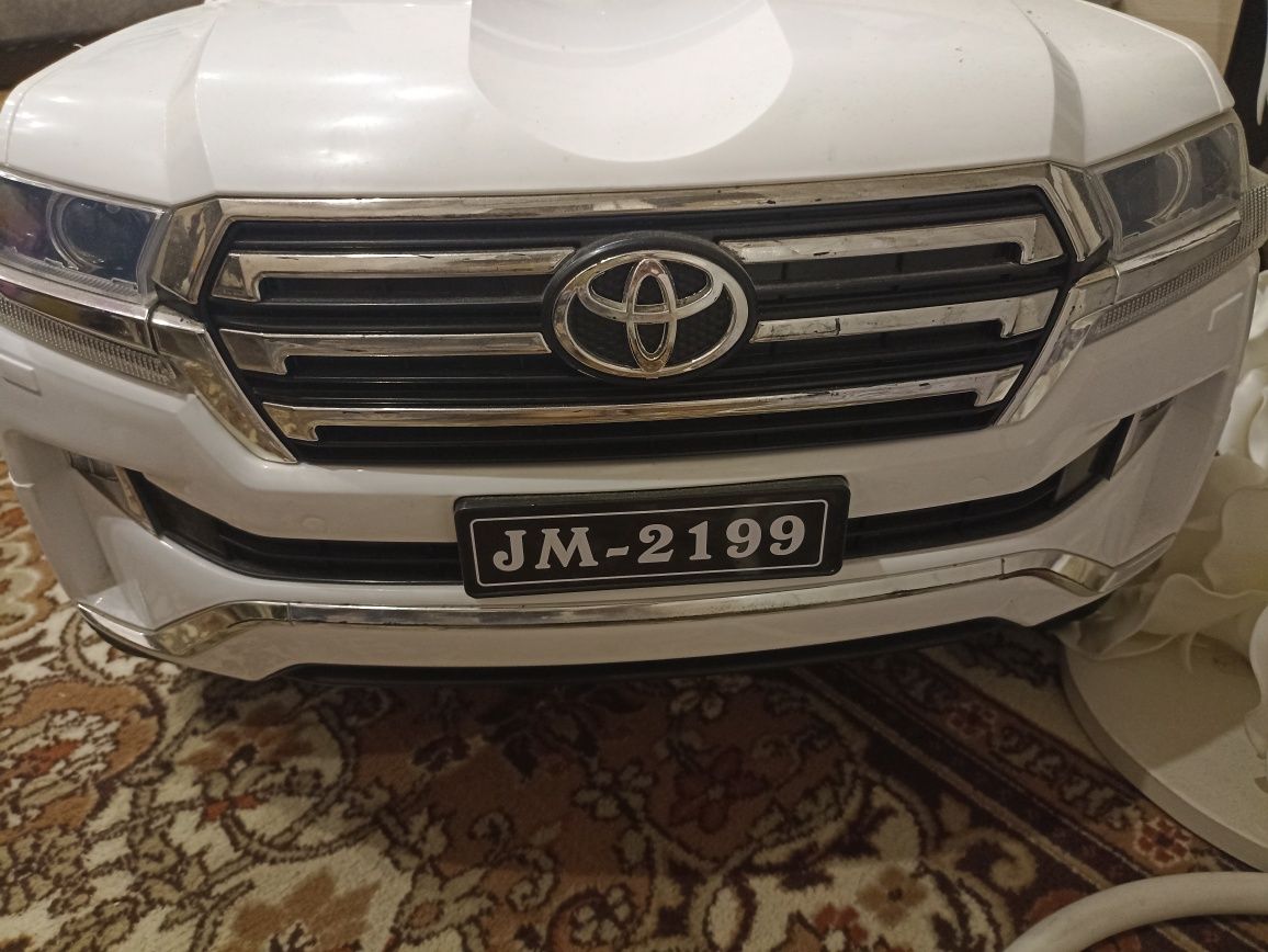 TOYOTA LAND CRUISER детский электромобиль