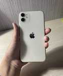 Продам IPhone 11 64G White в хорошем состянии все работает хорошо