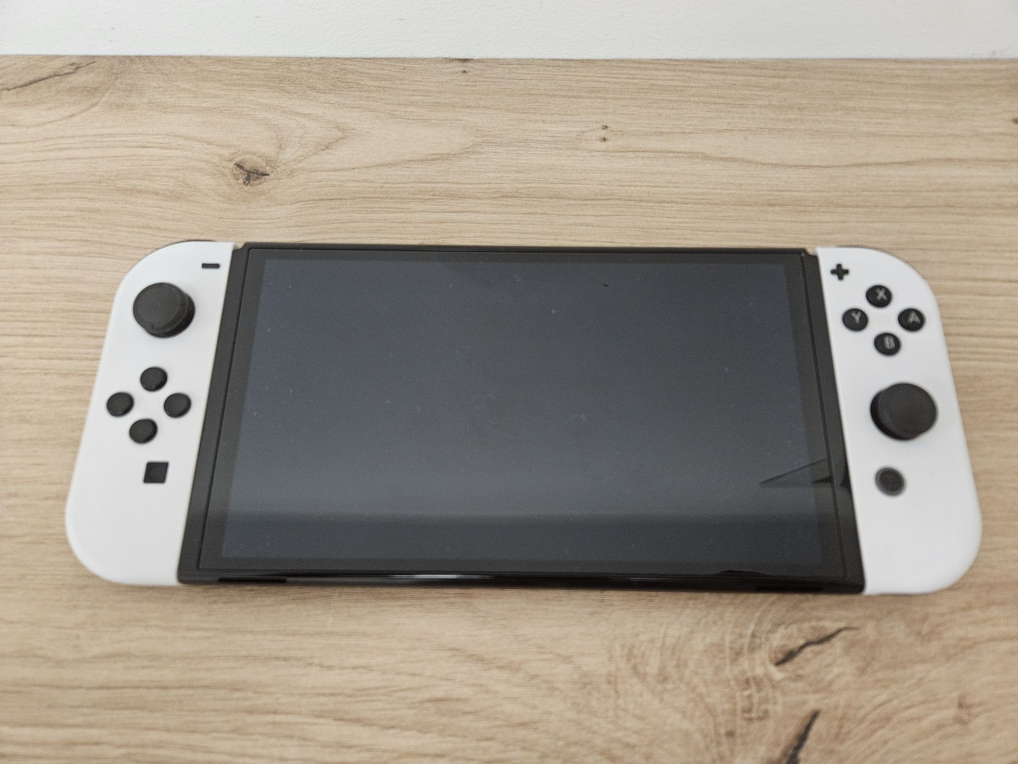 Nintendo switch OLED в комплекте с контроллером и игрой