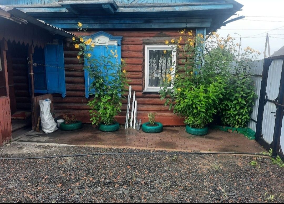 Продам дом район бензостроя.